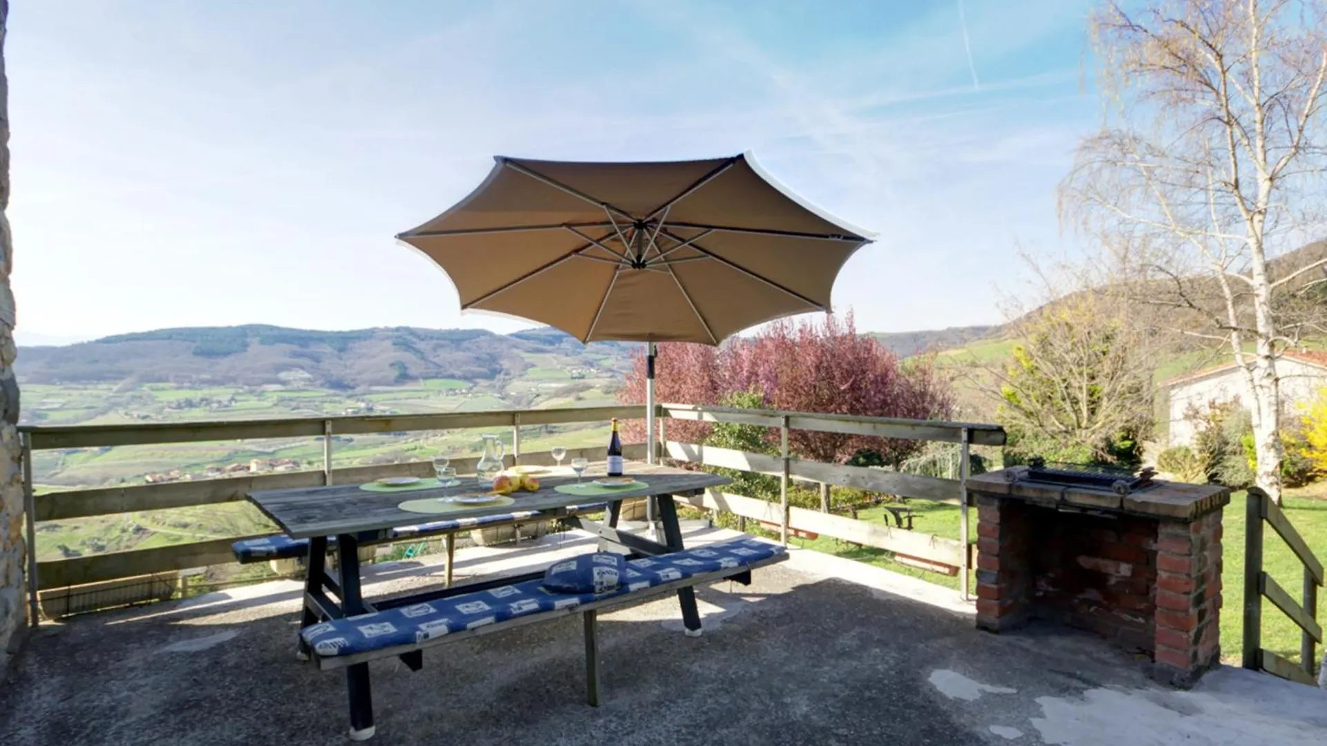 Gite 75M² Avec Terrasse, Nature Et Vtt - Fr-1-496-99 Valfleury Holiday home