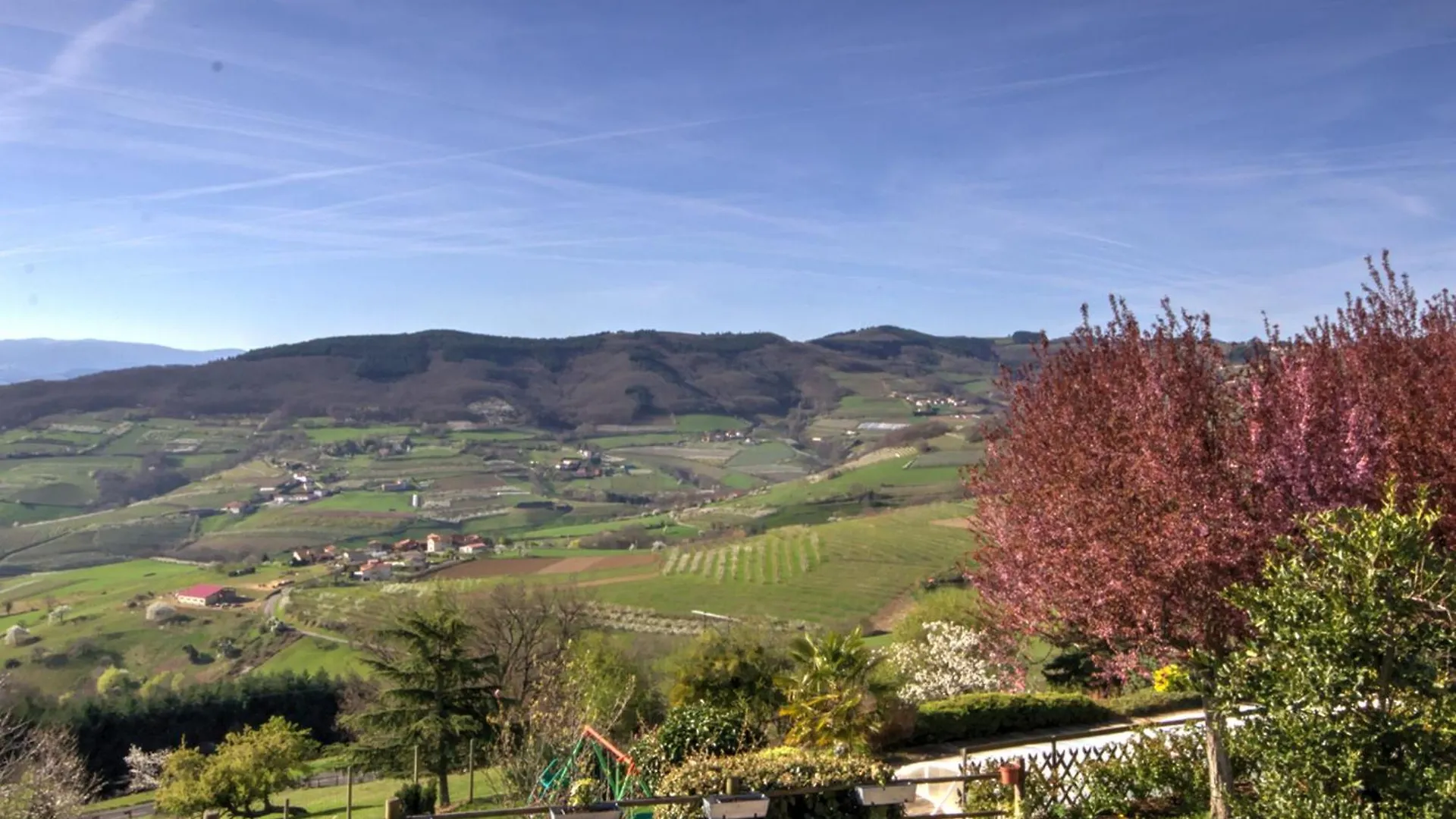 Gite 75M² Avec Terrasse, Nature Et Vtt - Fr-1-496-99 Valfleury